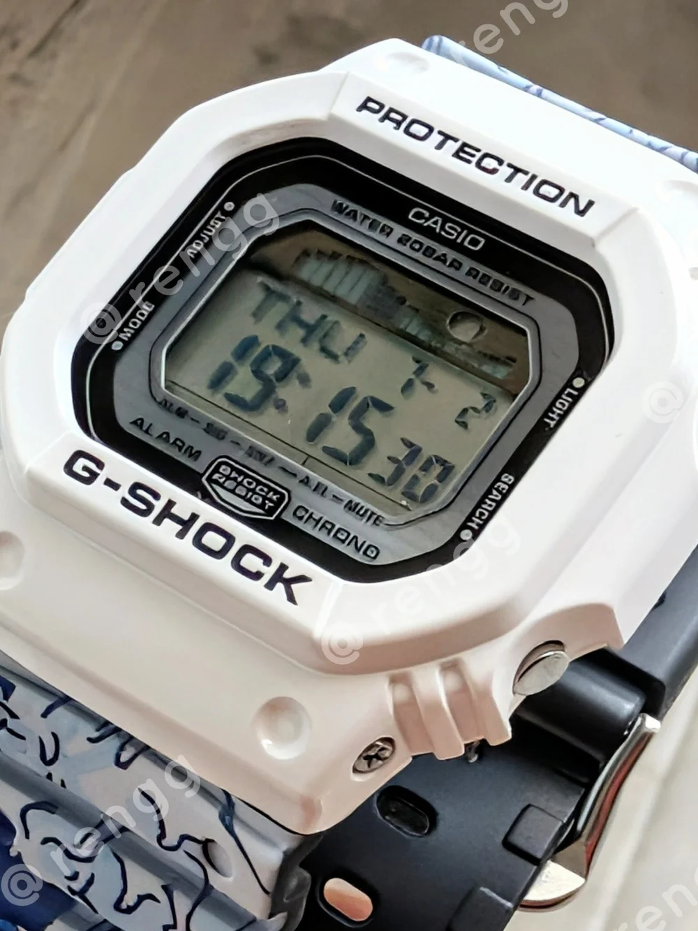 Casio G-SHOCK White Digital Watch Kanagawa